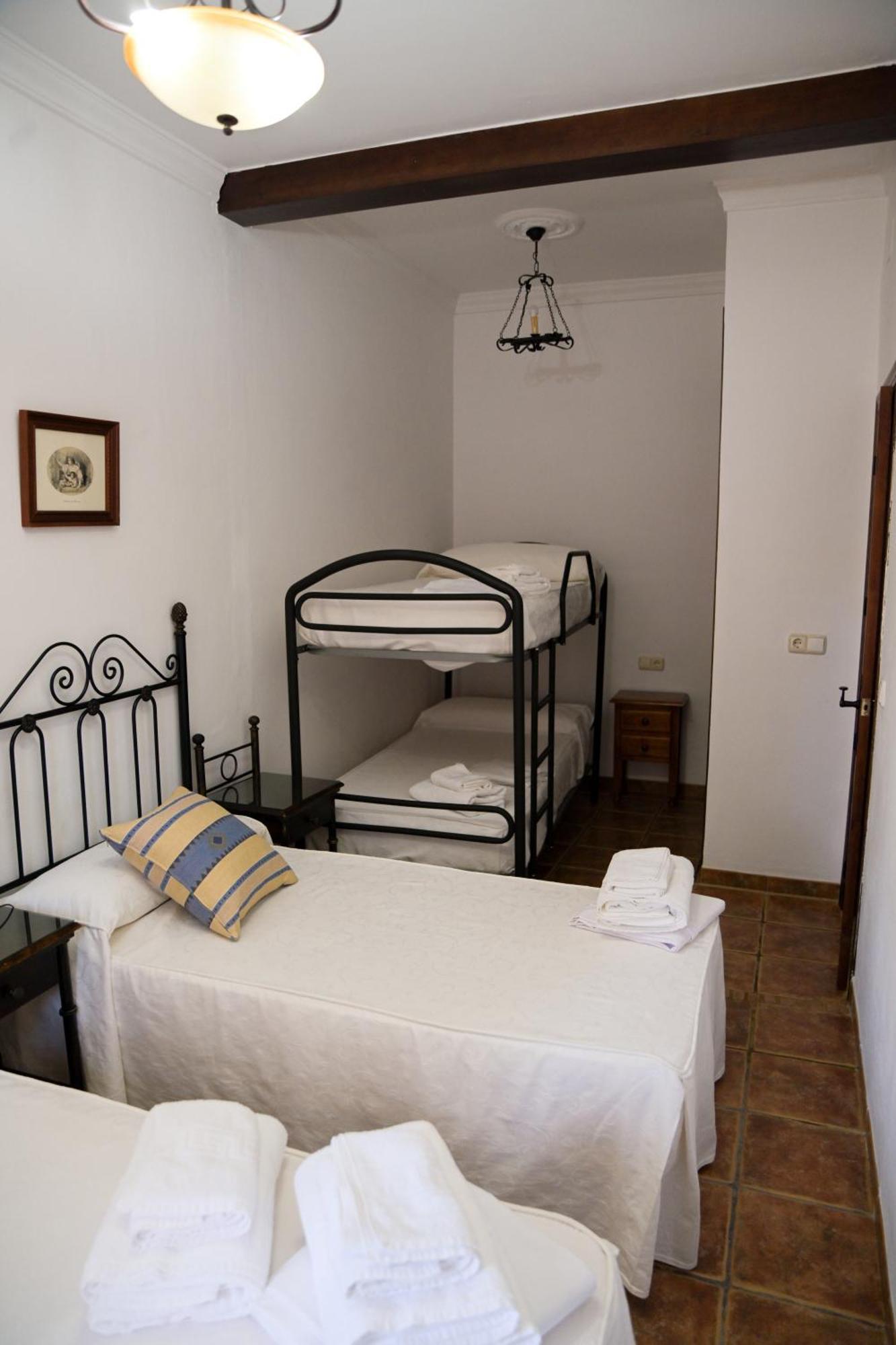 Casa Rural La Encina ออร์นาชวยโลส ภายนอก รูปภาพ