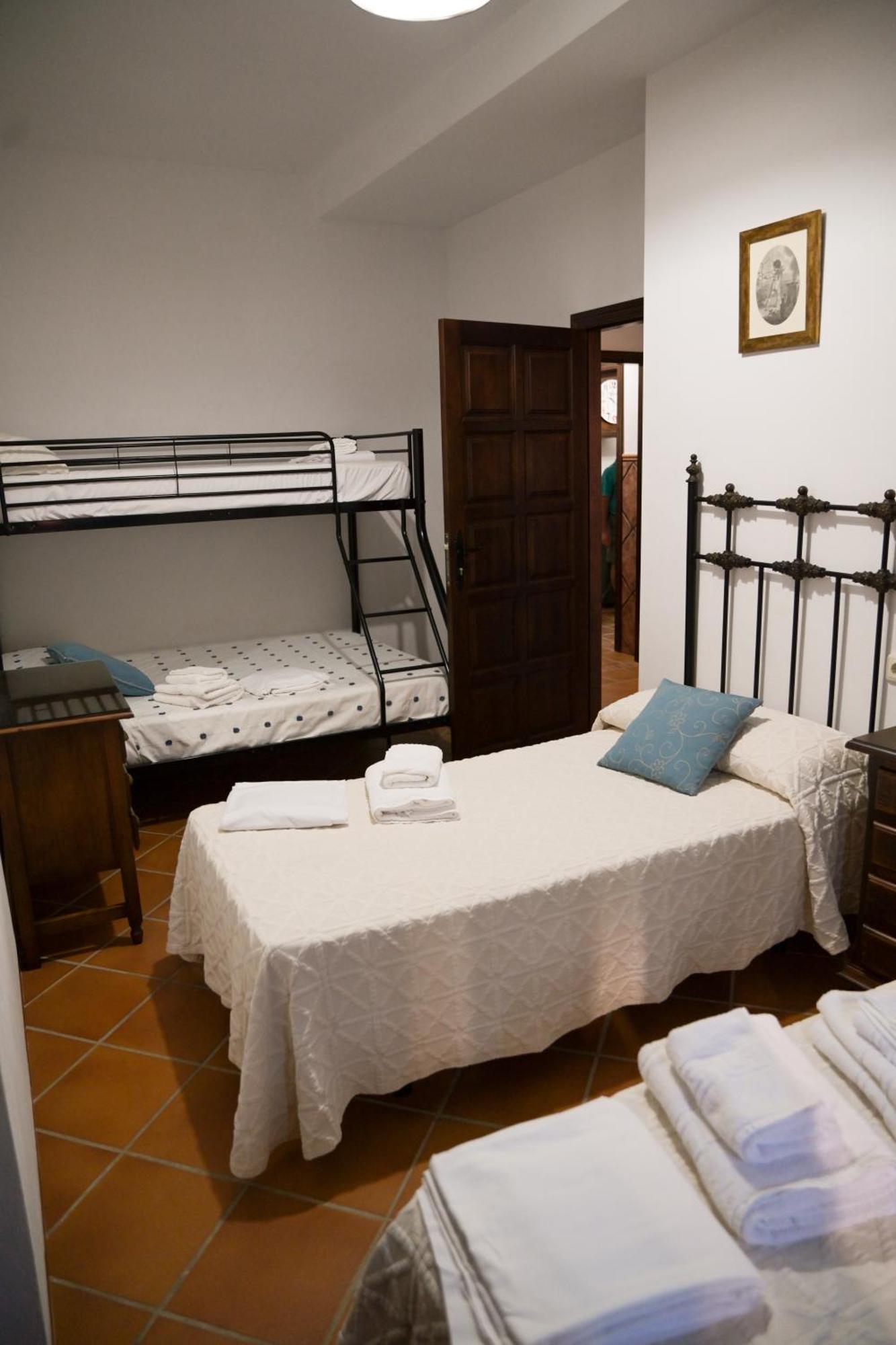 Casa Rural La Encina ออร์นาชวยโลส ภายนอก รูปภาพ