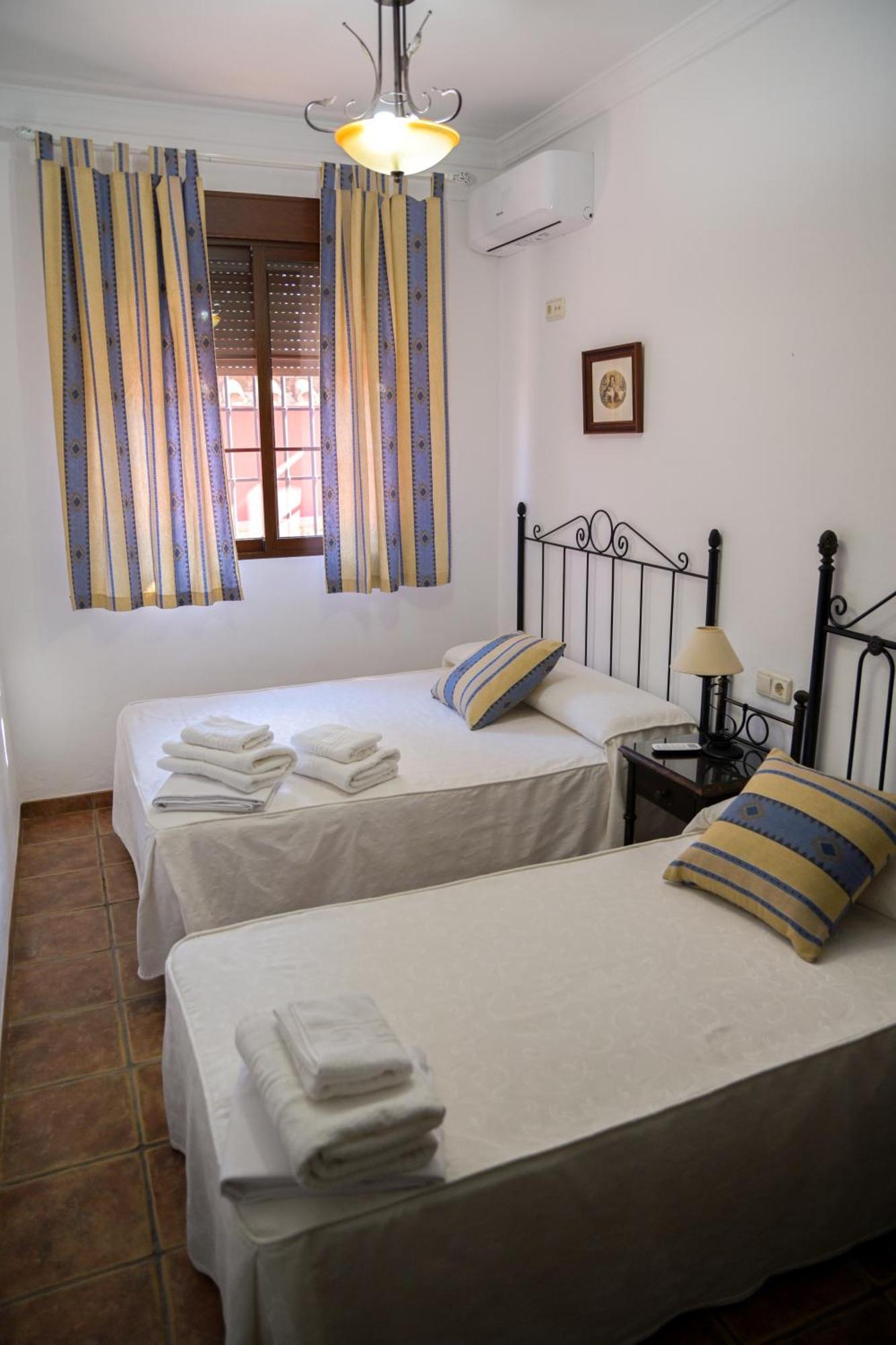 Casa Rural La Encina ออร์นาชวยโลส ภายนอก รูปภาพ